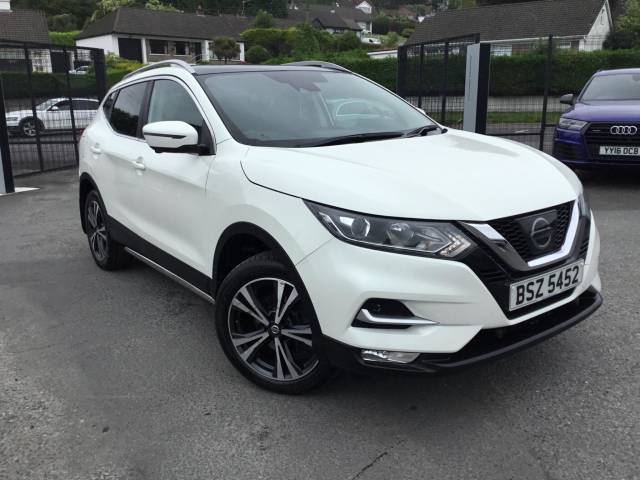 Nissan Qashqai 1.5 dCi N-Connecta Euro 6 (s/s) 5dr SUV Diesel White